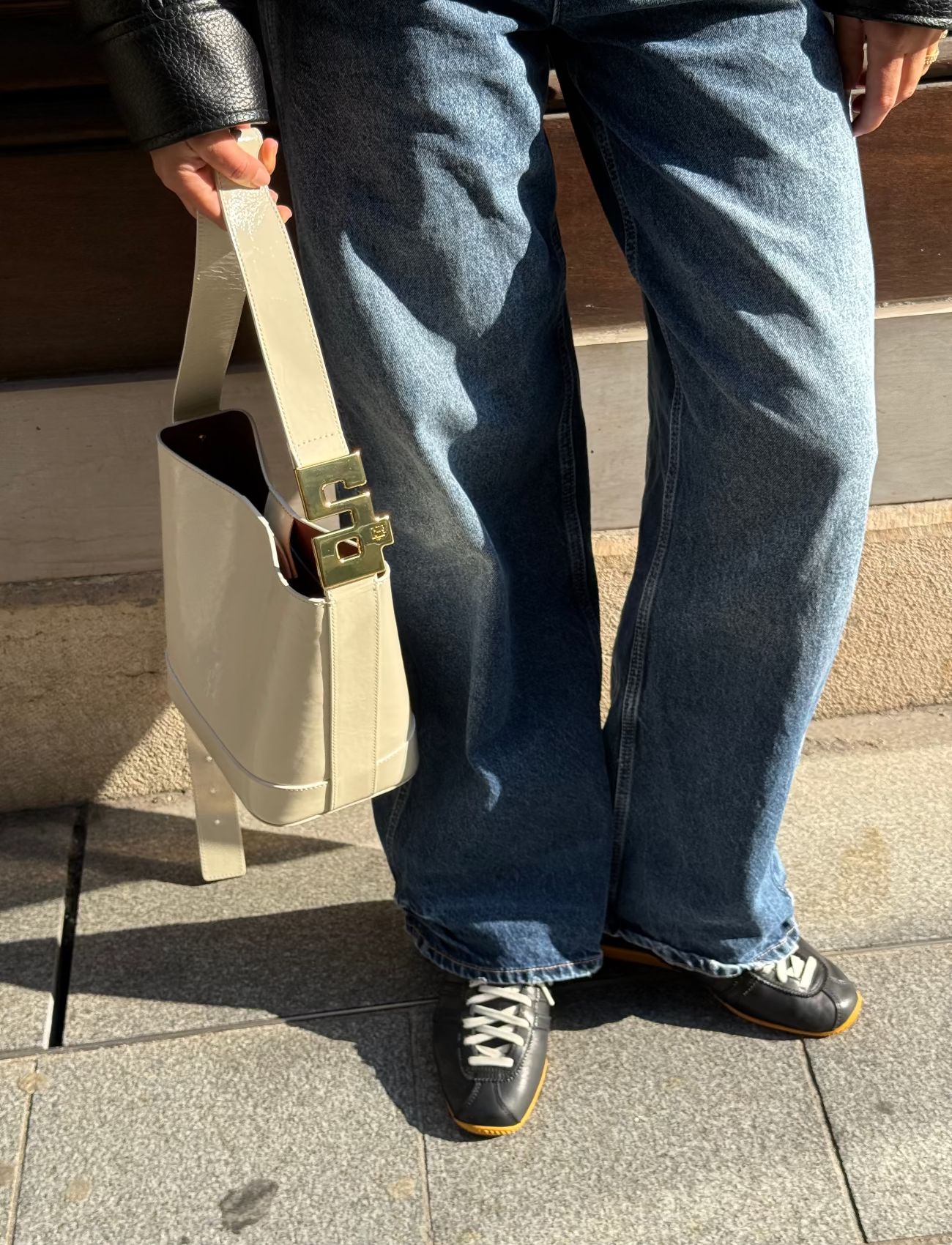 LE DAY DREAM : CUIR VERNI IVOIRE