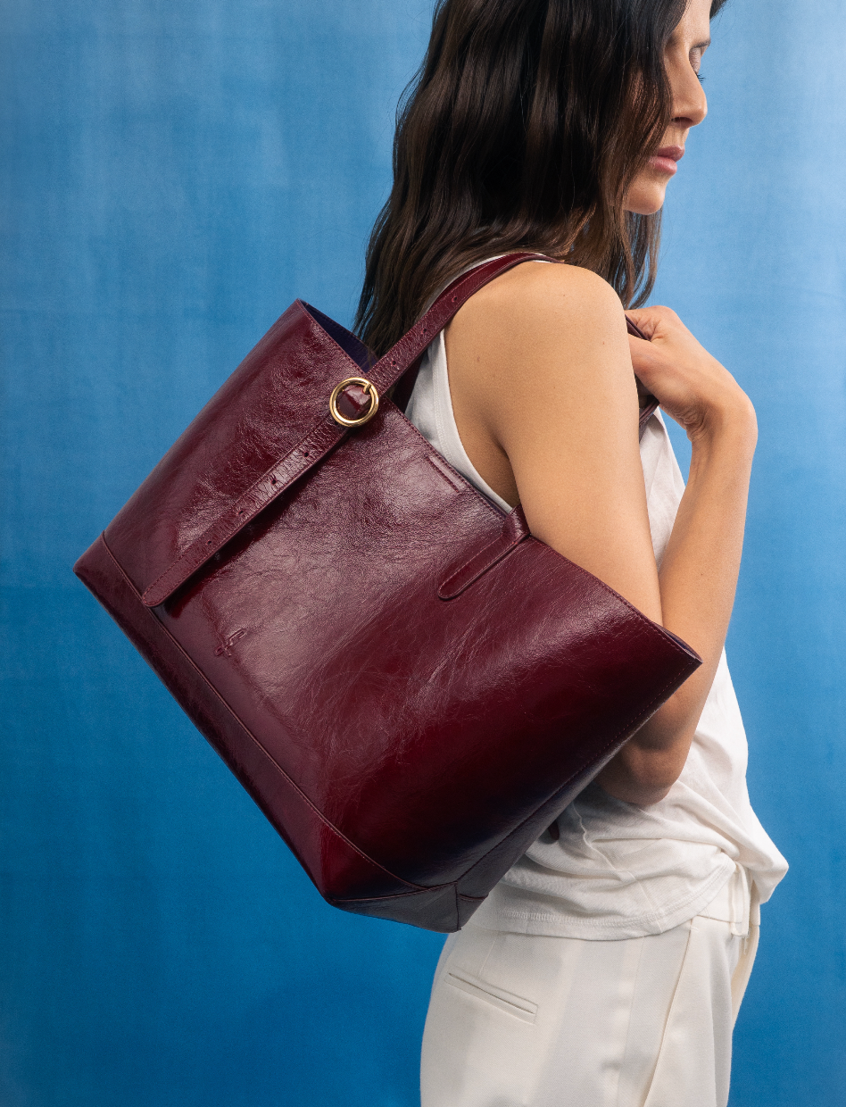 LE CABAS : CUIR VERNI BURGUNDY